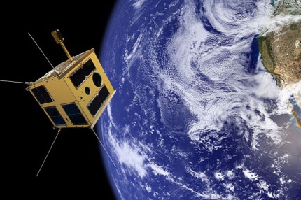 Der Nanosatellit PRETTY wird das Ausmaß von Eis- und Meereshöhen sowie Meeresströmungen der Ozeane vermessen und mit einem Strahlungsdetektor für Einblicke und Erkenntnisse zu Sonnenaktivität und Weltraumwetter ermöglichen. Bildquelle: Lunghammer - TU Gra